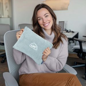 BEDELITE Travel Blanket with Bag, Ultra-Soft Jacquard Fleece Blanket with Luggage Sleeve & Backpack Clip, Airplane Blanket Travel Essentials, Blue